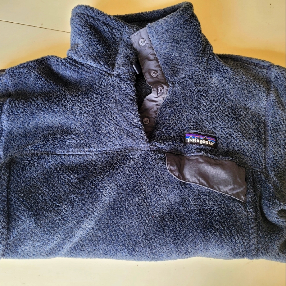 Like New Womens Patagonia retool snap pull over